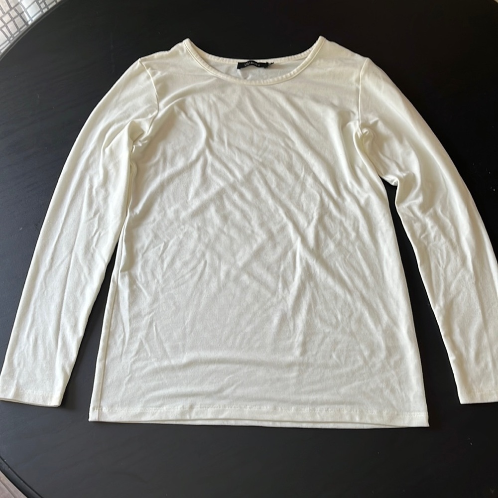 4/$20 Liliblue Long sleeve tee, cream colour women’s blouse size small